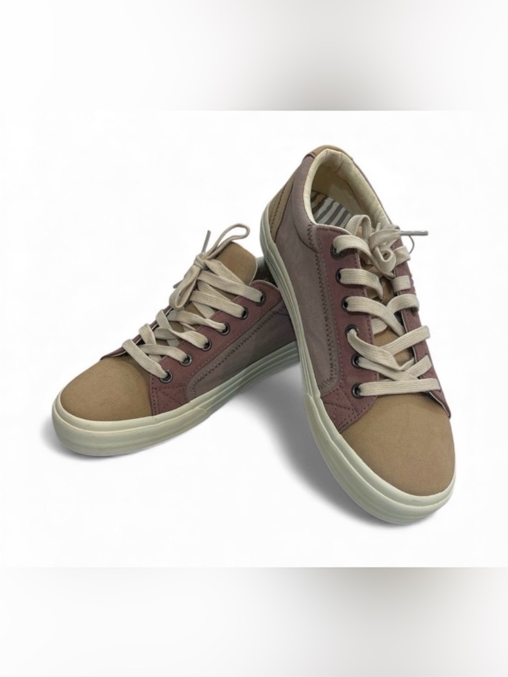 Taos footwear Plim Soul Sneaker in Dust rose size 9